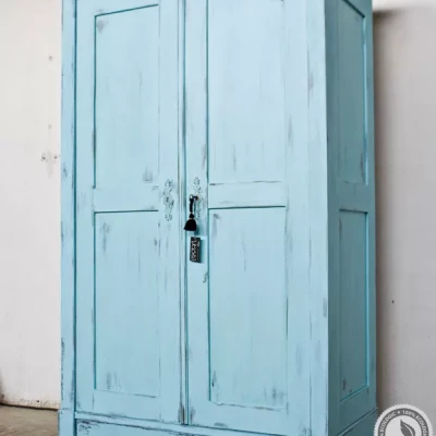 Szafa vintage błękitna