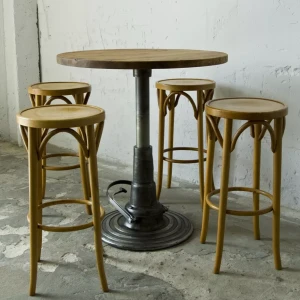 Okrągły stół industrialny vintage